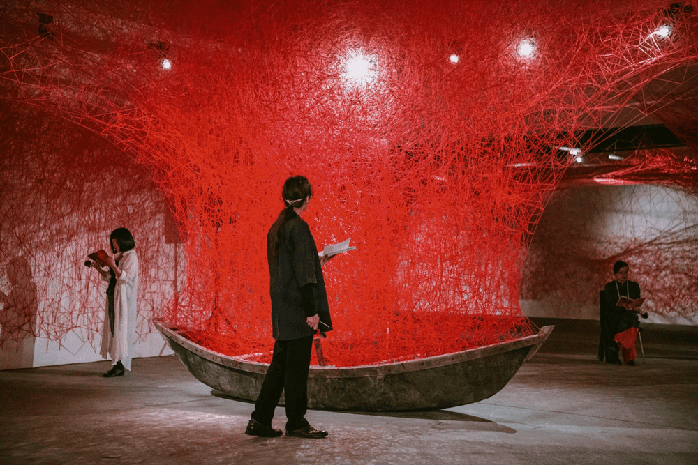 Góc chụp sau lưng triển lãm Thủy Triều cảm xúc tại VCCA (Nguồn: VCCA Vincom Center for Contemporary Art)